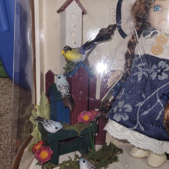 Collector’s Choice Limited Edition Porcelain Doll – Girl with Birds & Birdhouse - Picture 2 of 7